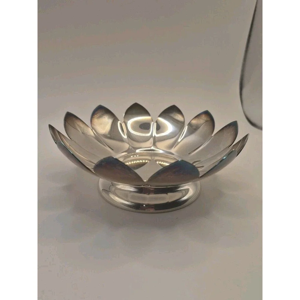 Reed & Barton Silver Plate Water Lily Lotus Bowl Dish #3002